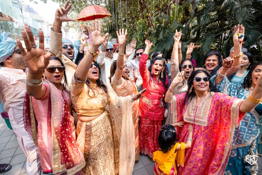 Photo From Yash Devanshi: Stunning Gujrati Wedding at Asian Banquets, Mulund - By Band Baaja Capture