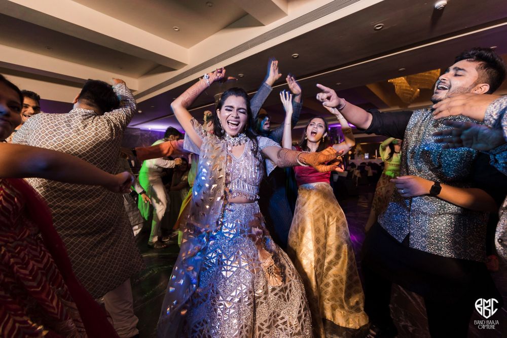 Photo From Yash Devanshi: Energetic Sangeet at JK Banquets, Worli - By Band Baaja Capture