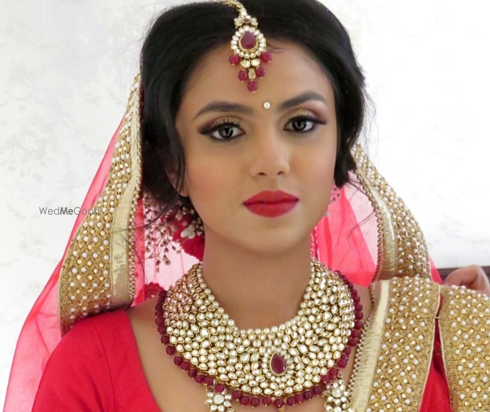 Photo From lady in Red! stunner - By Ritu Babbar Makeup and Hair