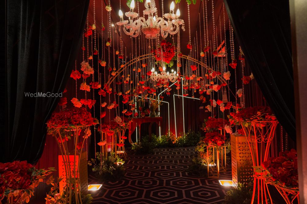 Photo From The Red Theme ~ Reception Party! - By Weddings N Beyond