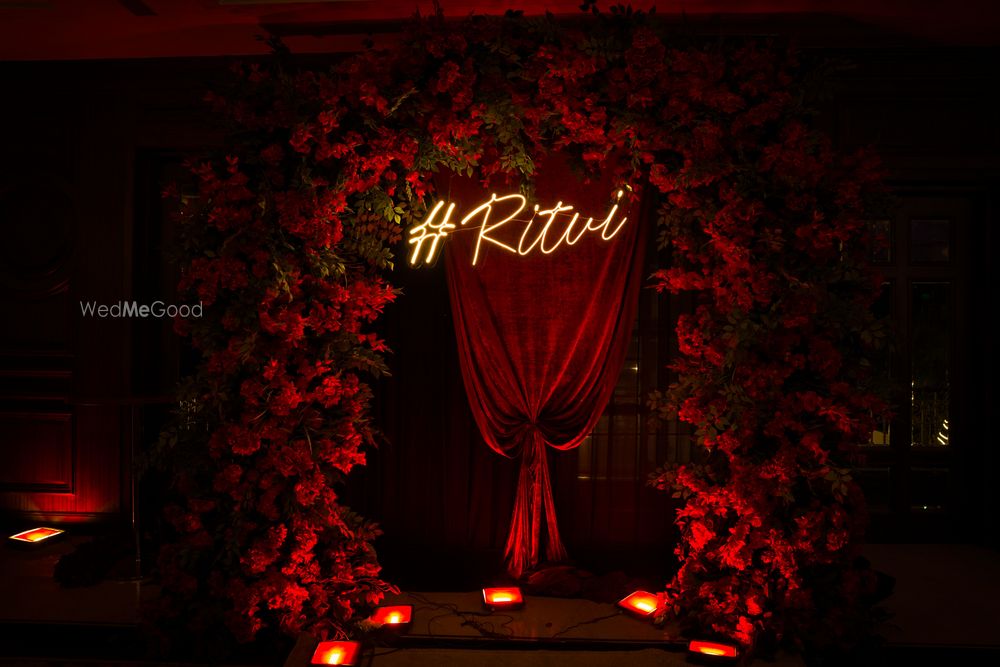 Photo From The Red Theme ~ Reception Party! - By Weddings N Beyond