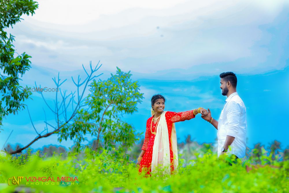 Photo From Post Wedding 01 - By Vizhigal Media - Pre Wedding