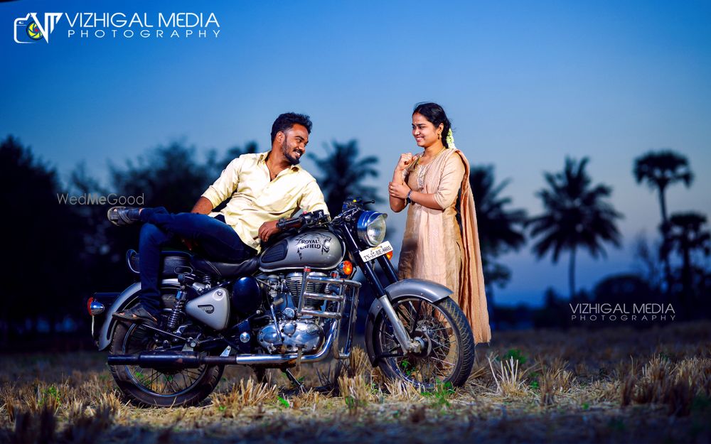 Photo From Post Wedding 02 - By Vizhigal Media - Pre Wedding