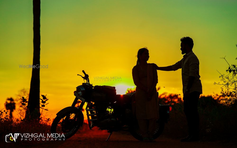 Photo From Post Wedding 02 - By Vizhigal Media - Pre Wedding