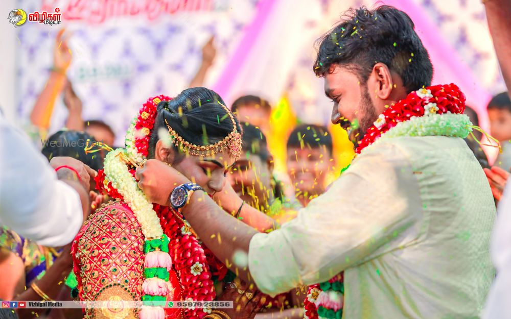 Photo From bride and groom Candids - By Vizhigal Media - Pre Wedding