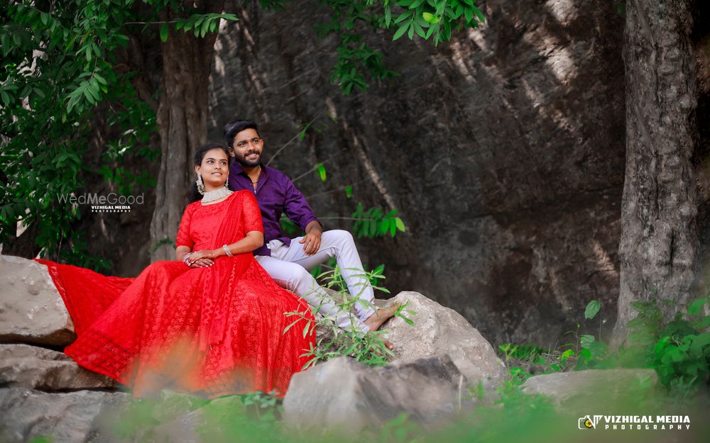 Photo From Pre Wedding 04 - By Vizhigal Media - Pre Wedding