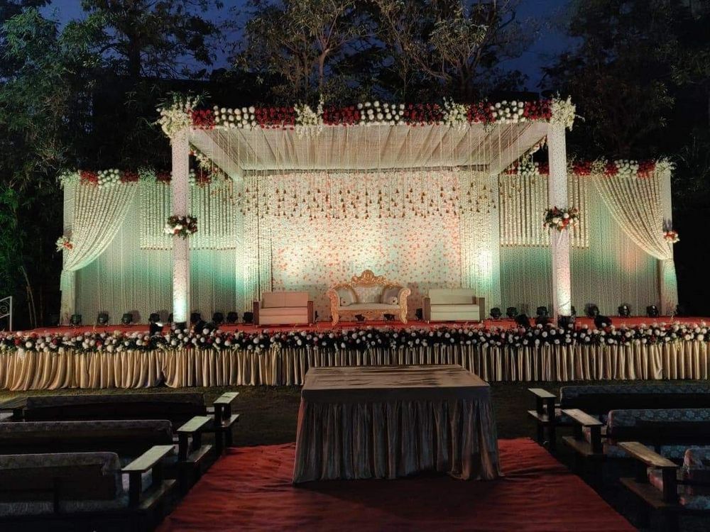Photo From Wedding Stage Reception - By Silver Tree