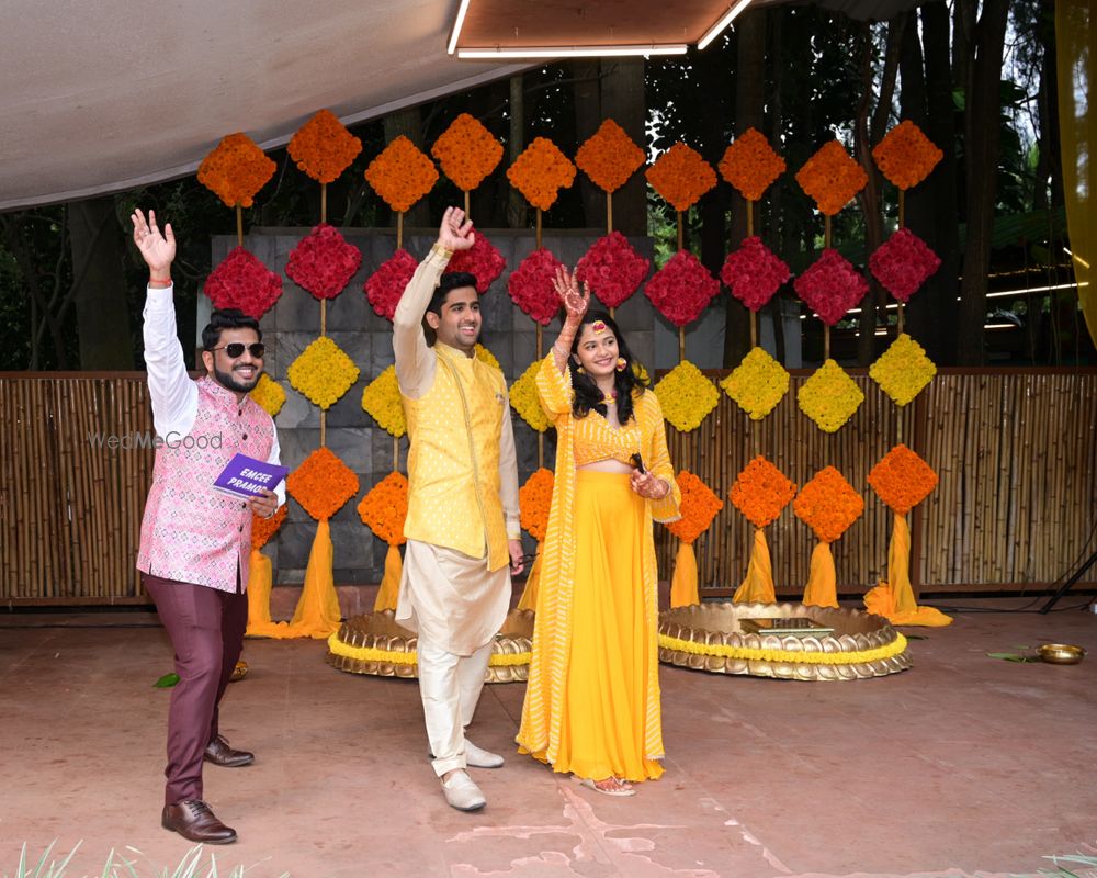 Photo From Haldi of Shantanu and Aishwarya, Gujrati + Kannadiga Wedding - By Emcee Pramod Gowda