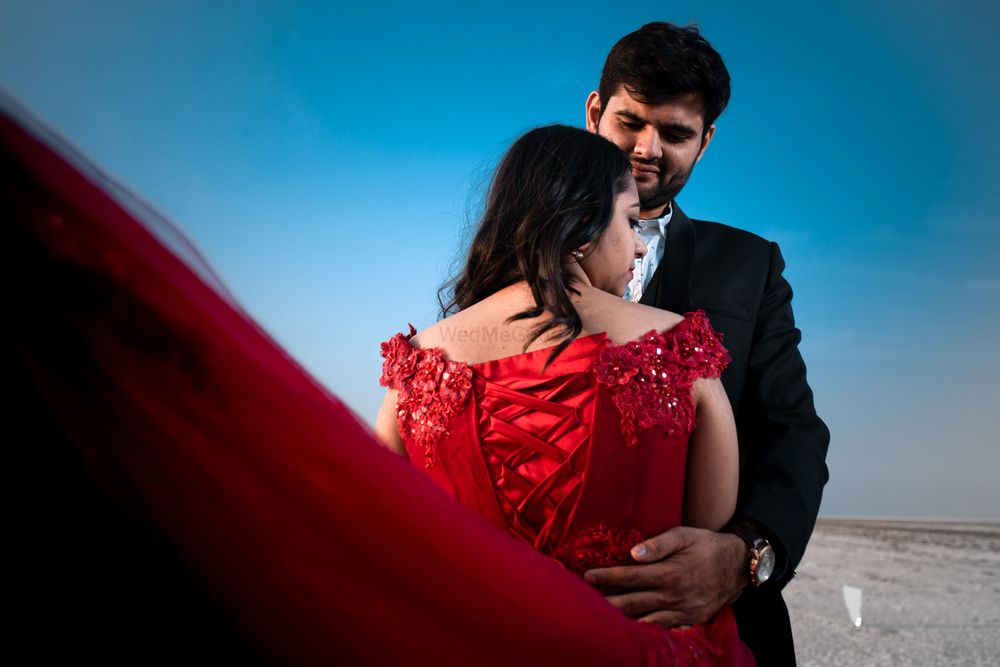 Photo From vrushank  keya Pre wedding - By Akash Shah Photography