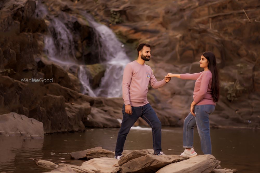 Photo From pre wedding - By Aarav Photography