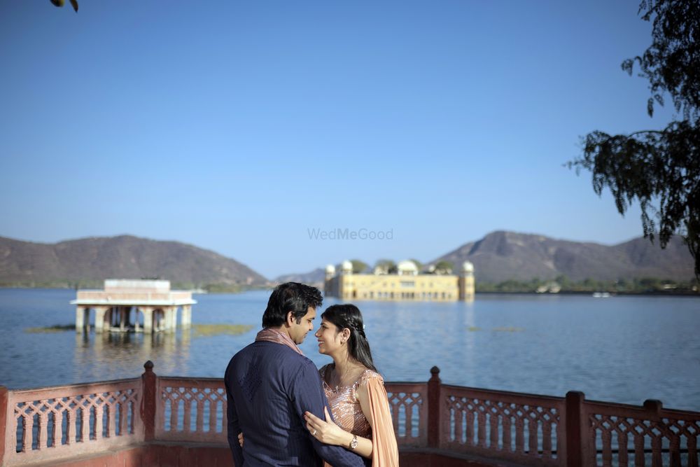 Photo From Ishu and Shivam || Pre-wedding - By Chitrgraphy Productions