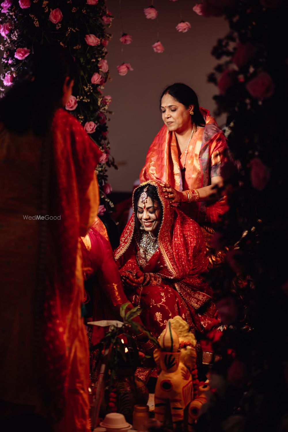 Photo From Neha on her wedding day - By Lens Tales studios