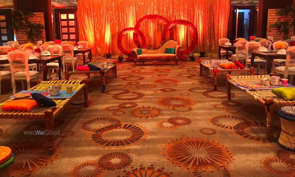 Photo From Chhavi & Lokesh's, Mehndi Ceremony, Hyatt Regency - By Yuna Weddings & Events - Decor