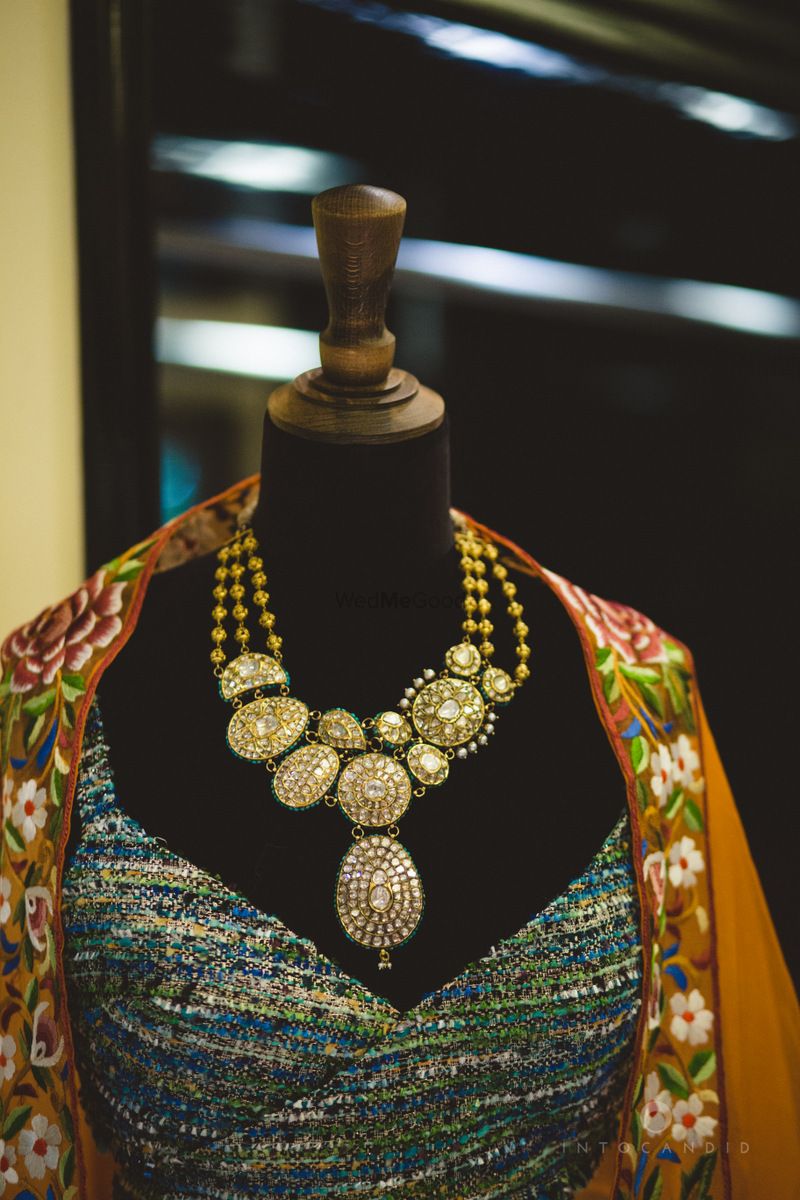Photo From WedMeGood: Red Carpet Bride - By Bespoke Vintage Jewels - By Shweta & Nitesh Gupta