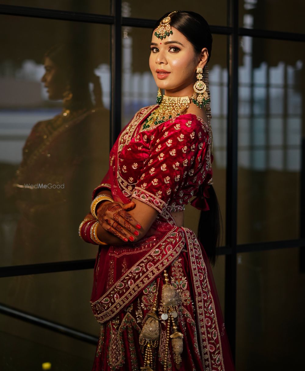 Photo From DEWY BRIDAL GLAM FOR MARWAR BRIDE - By Kapila Gupta Makeup