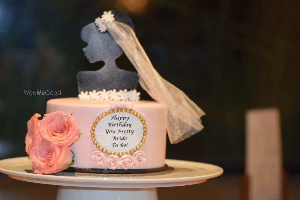 Photo From Bridal Shower Cakes - By Concu