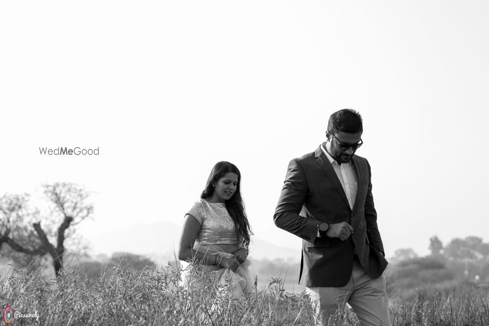 Photo From Harsh & Varsha Pre Wedding - Udaipur - By Picsurely