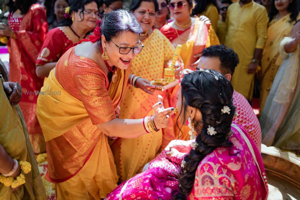 Photo From SNEHA & KUMARESH BENGALI HALDI - By Akshit Jaiswal Photography