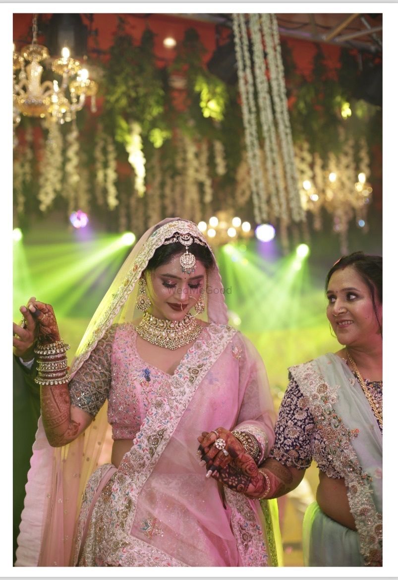 Photo From Shiwangi Agarwal bride - By Anushkaa Dixit