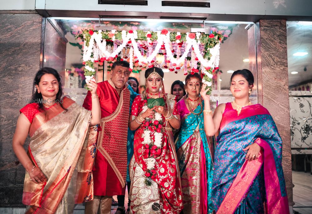 Photo From Sayantika weds Souvik - By Swiping Stories
