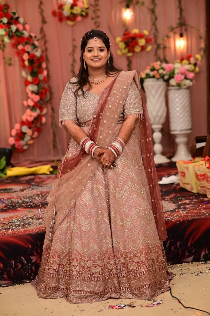 Photo From Engagement Bride Neha - By Dee Makeovers