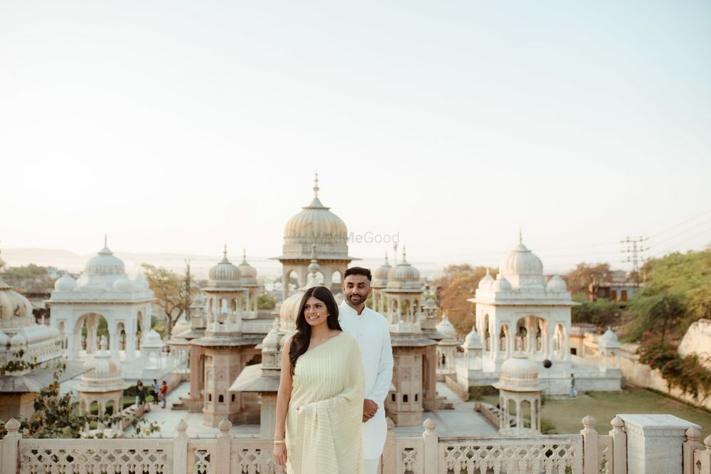 Photo From Priyanka & Nishil - By Memoirs Photography - Pre Wedding