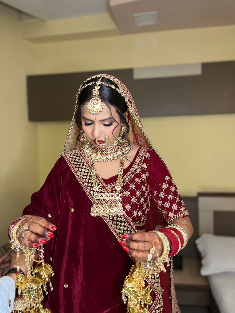 Photo From Bride Pooja - By Manisha Dhaliya Makeover