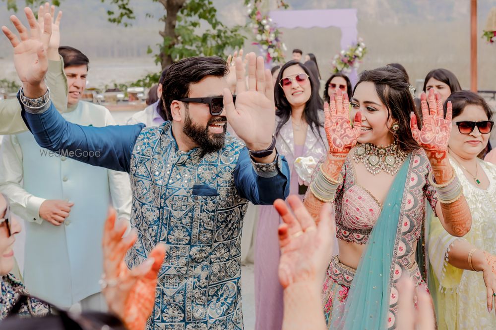 Photo From Aishwarya & Nikhil, Mehendi & Sangeet Ceremony - By Pinakin Studios