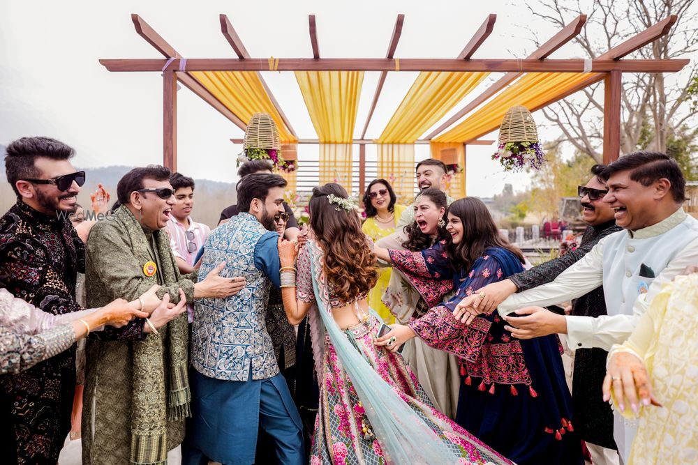 Photo From Aishwarya & Nikhil, Mehendi & Sangeet Ceremony - By Pinakin Studios