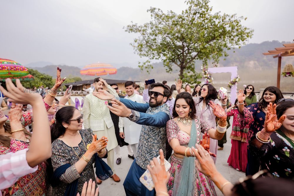 Photo From Aishwarya & Nikhil, Mehendi & Sangeet Ceremony - By Pinakin Studios