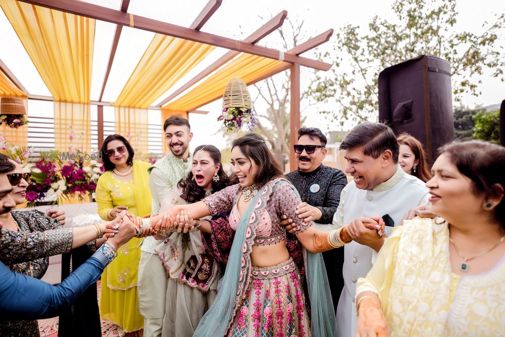 Photo From Aishwarya & Nikhil, Mehendi & Sangeet Ceremony - By Pinakin Studios