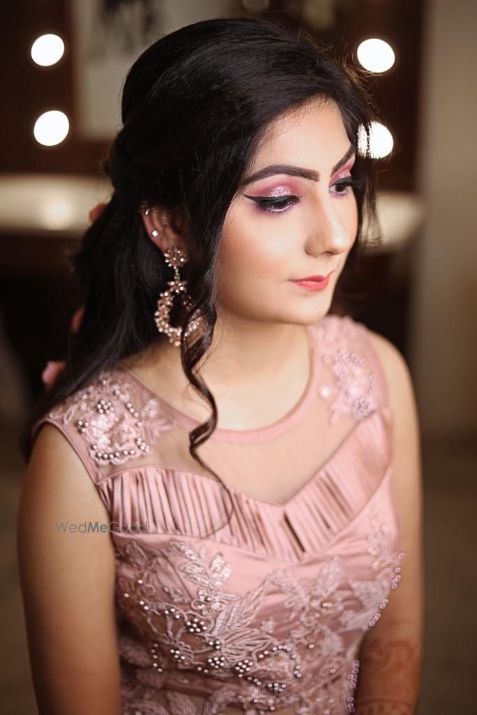 Photo From Reception, Engagement And Sagun Look - By Kirti Jotwani Makeup Studio & Salon