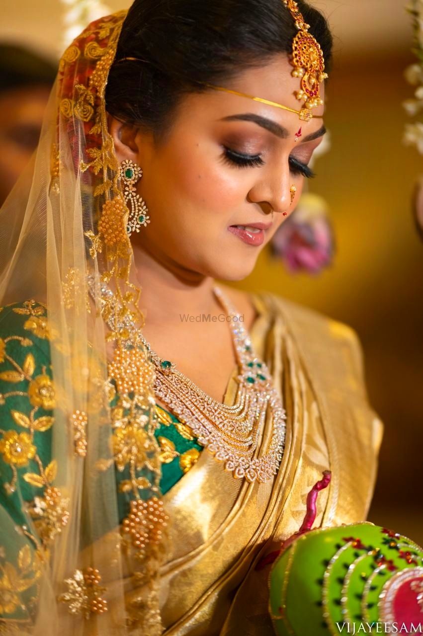 Photo From Wedding Looks! - By Make-up by Afsha Rangila