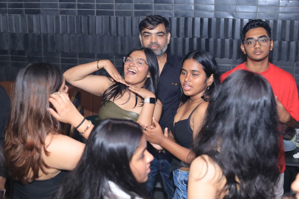 Photo From DJ Santy – Live at Tierra Kitchen & Bar, Worli - By DJ Santy