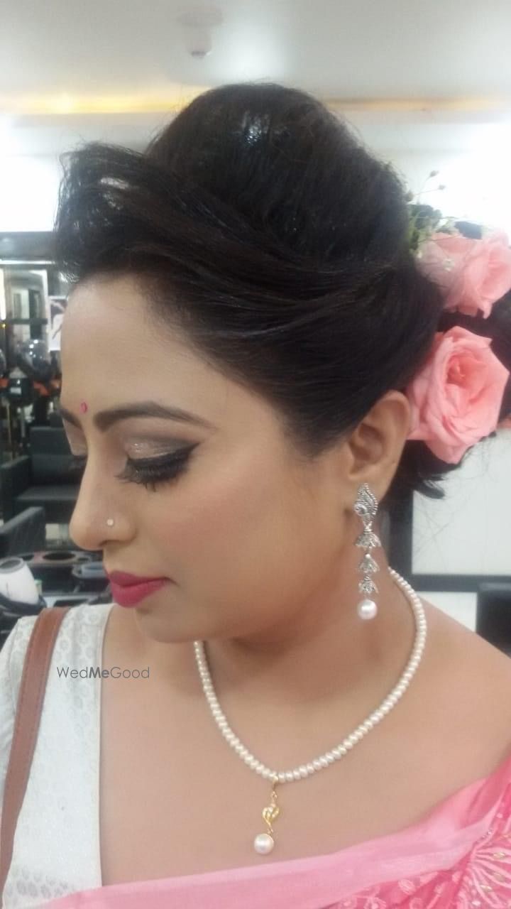 Photo From Party Makeup - By VLCC Salon, Bhelupur