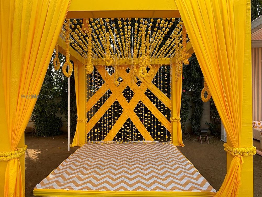 Photo From Mehndi setups & themes - By Auspicious Flower Decor and Events