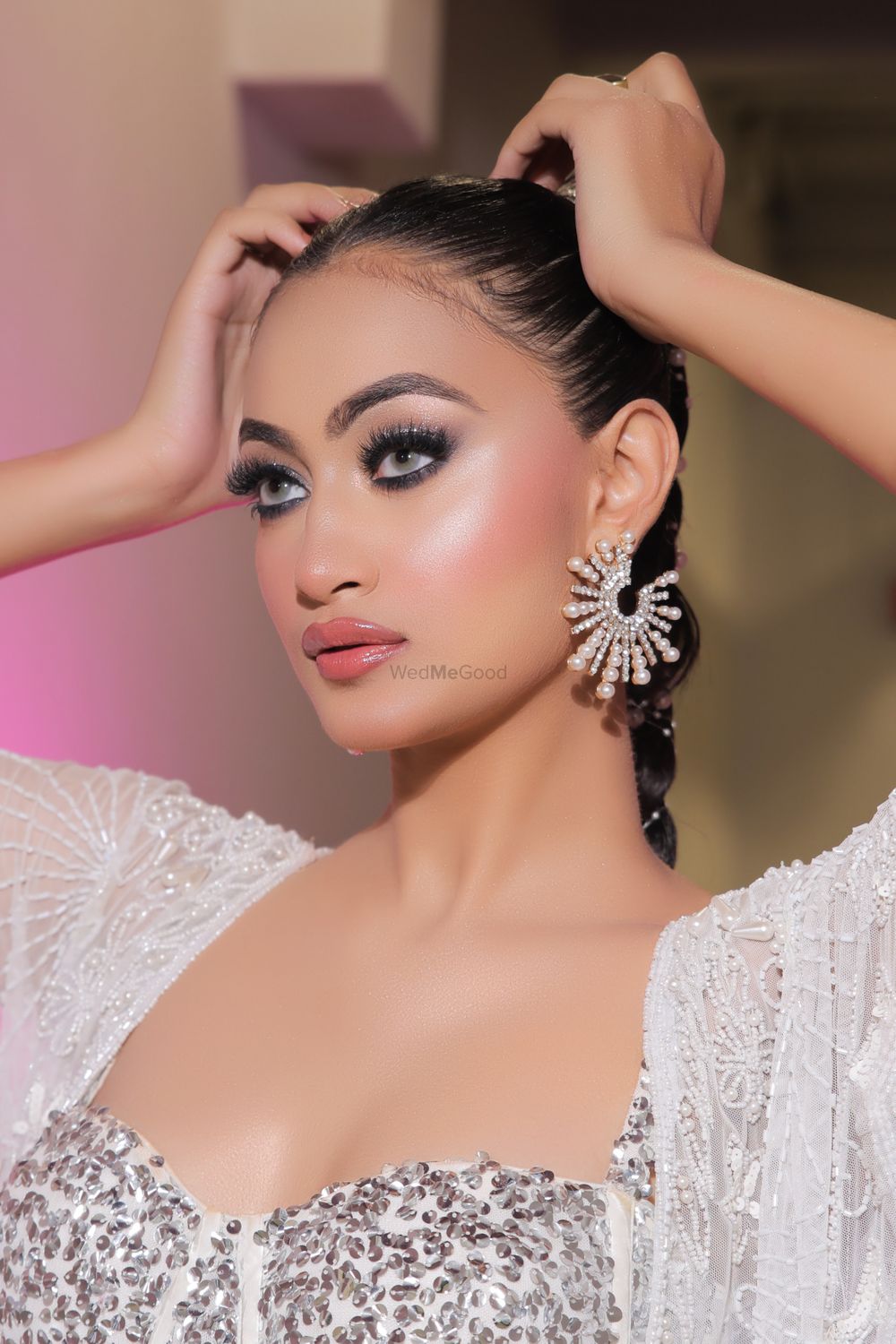 Photo From glam look - By Meenakshi Dutt Makeovers