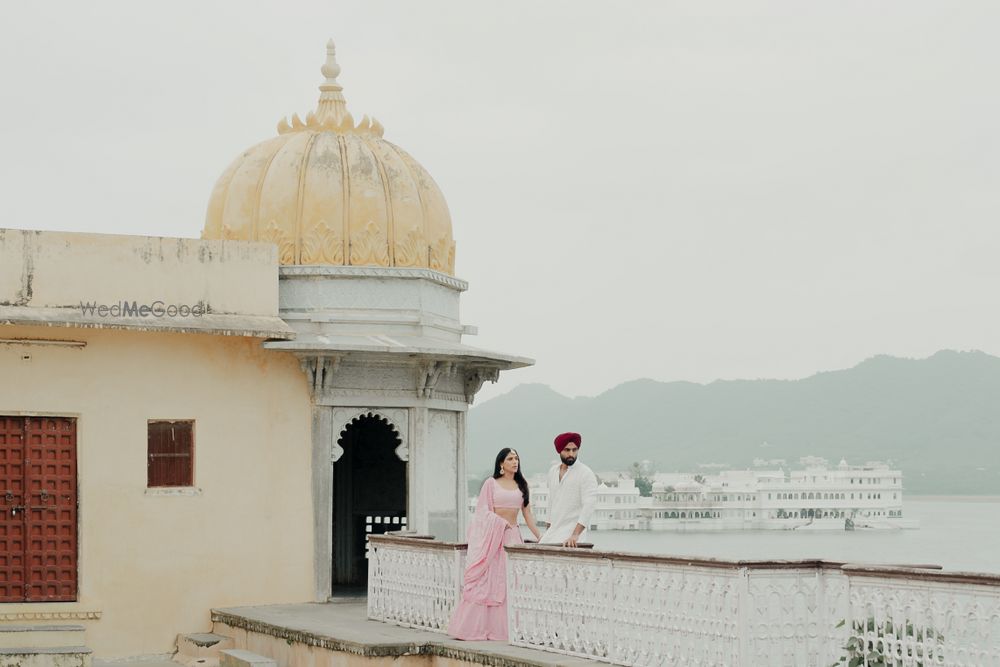 Photo From PRE WEDDING - By Meragi Photography