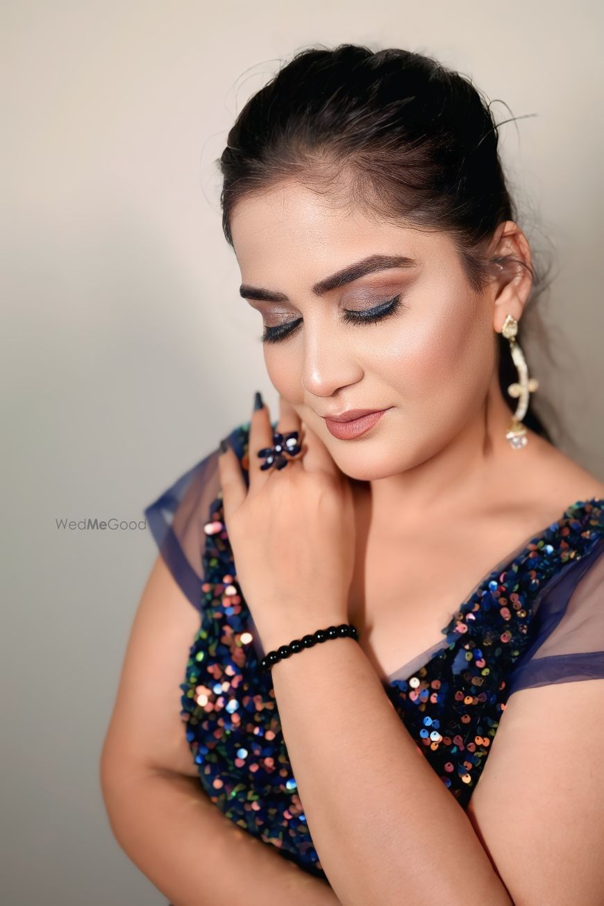 Photo From Party glam look - By Deepika Prayani Makeover