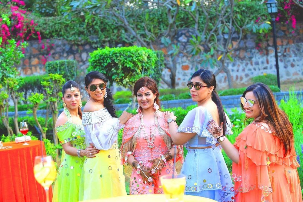 Photo From The Royal Mehandi with The Bride & Bridemaids - By Vivekk Vikas Photography 