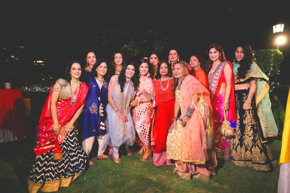 Photo From The Royal Mehandi with The Bride & Bridemaids - By Vivekk Vikas Photography 