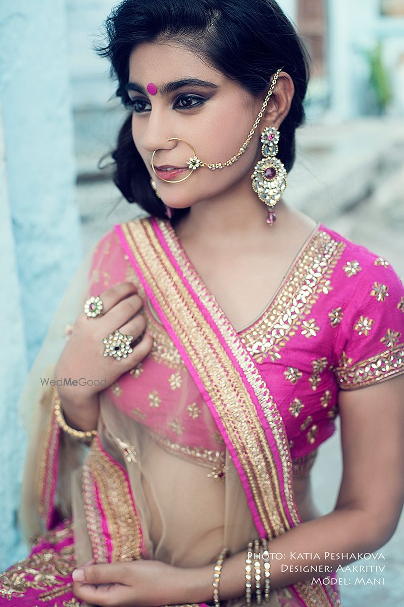 Photo of brides wearing bindi