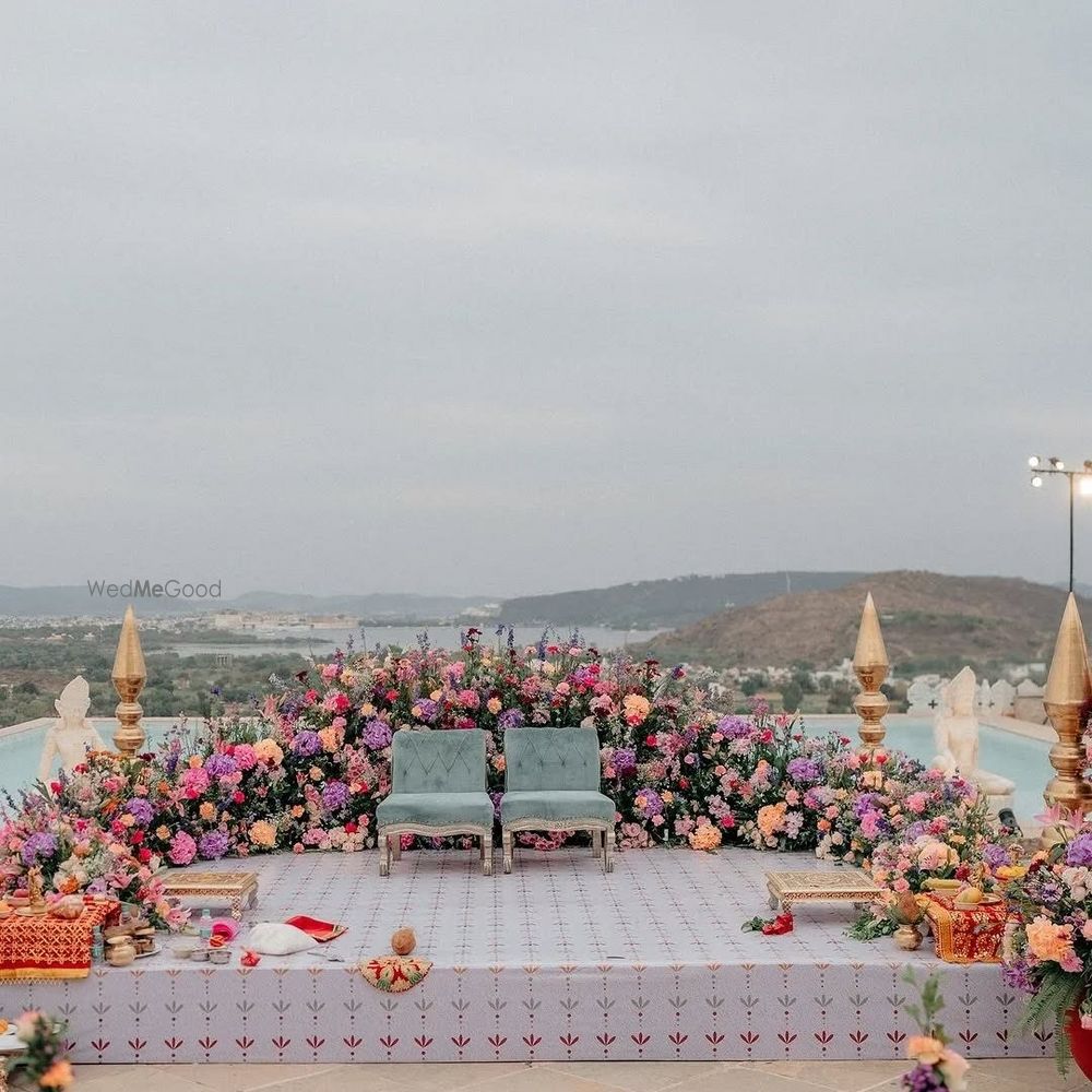 Photo From A Floral Minimalist - By Hitched
