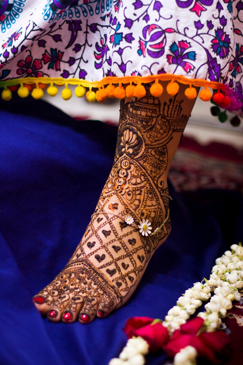 Photo of Bridal feet mehendi design with hearts