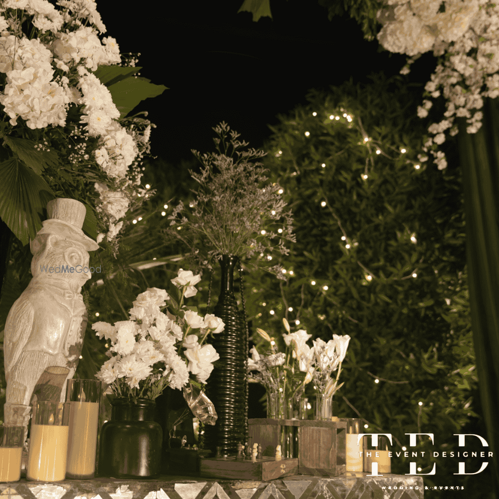 Photo From Victorian Elegance Under a Sky of Balloons - By The Event Designer