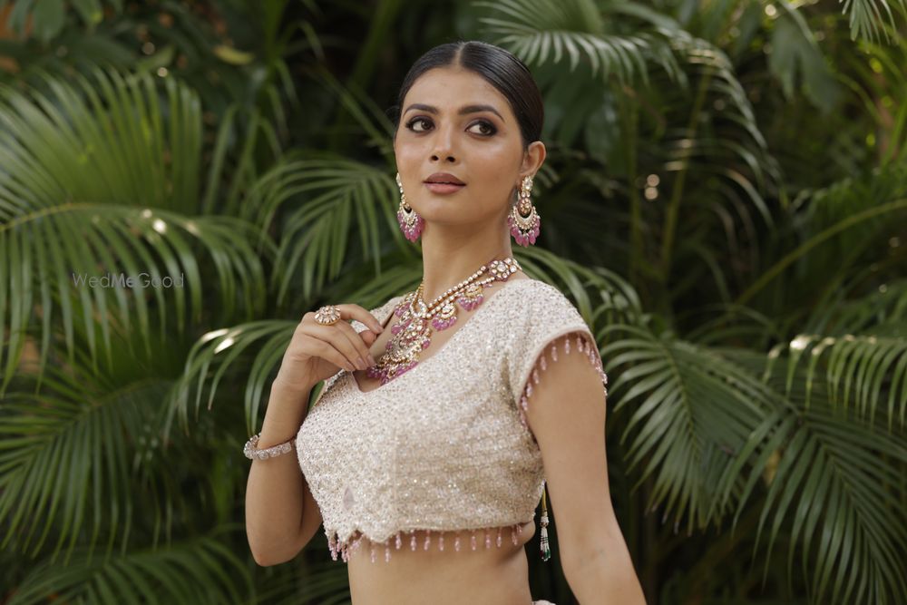 Photo From Modern bride - By Gleaming Glam by Ritu