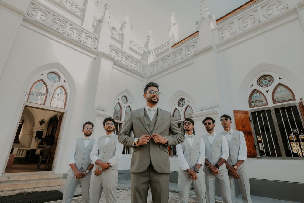 Photo From GROOM SIBY & GROOMSMEN - By Arona Fotografia