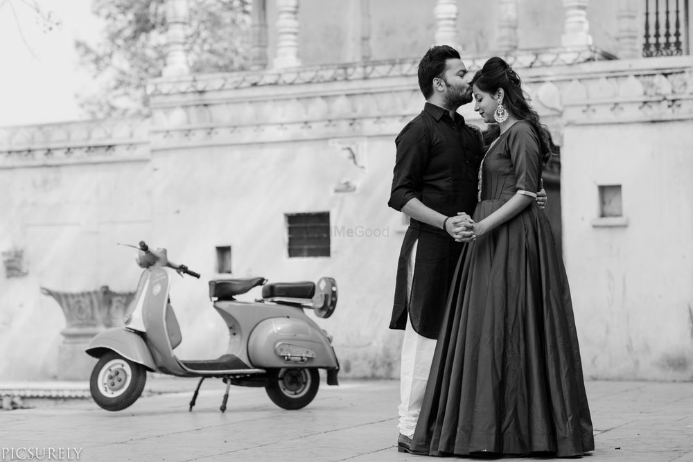 Photo From Nishit & Sahlini Pre Wedding - Udaipur - By Picsurely