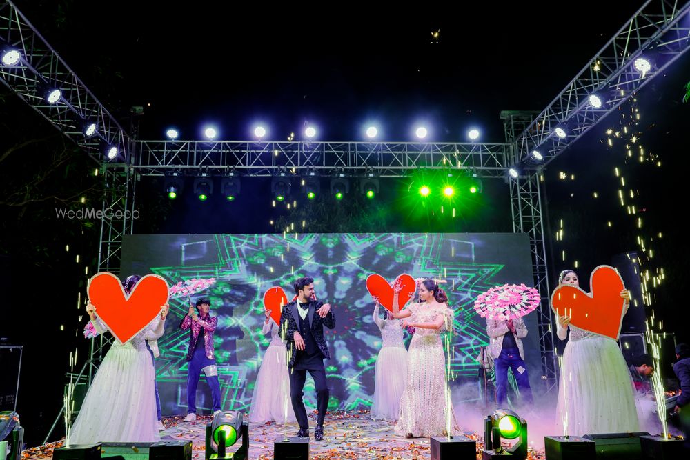 Photo From Aishwarya & Nikhil, Engagement & Cocktail - By Pinakin Studios