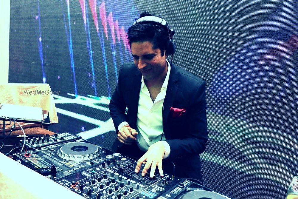 Photo From Raghav & Roma's Wedding Reception - By Dj Ajay Nautiyal